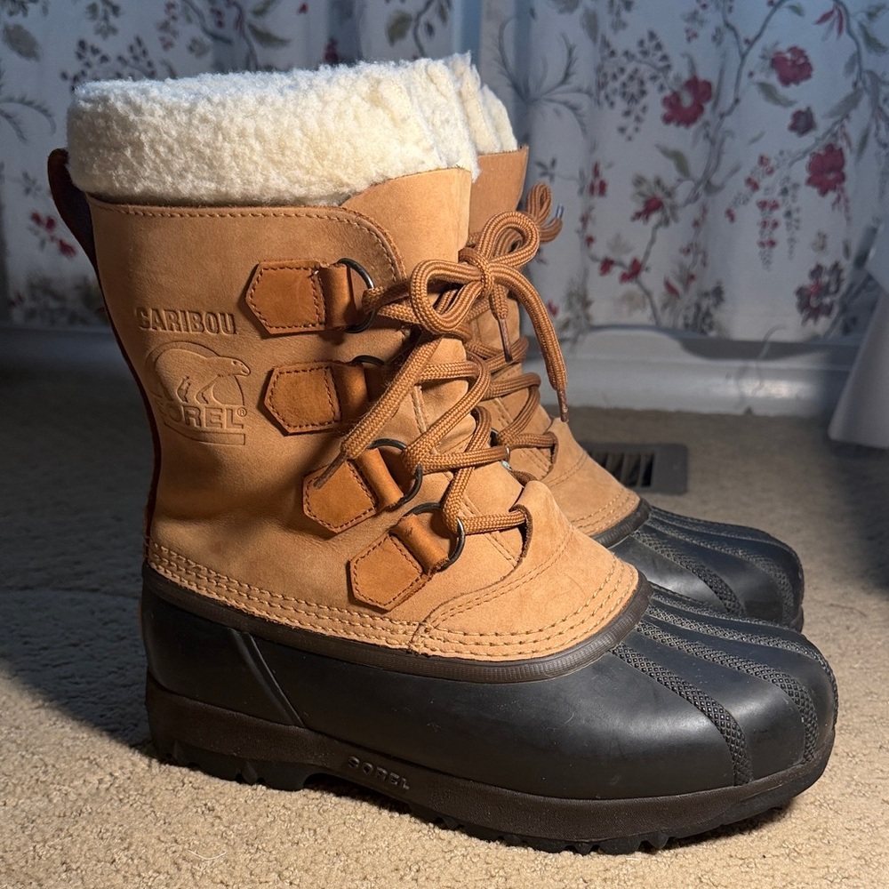 Sorel Caribou Boots in Tan and Black